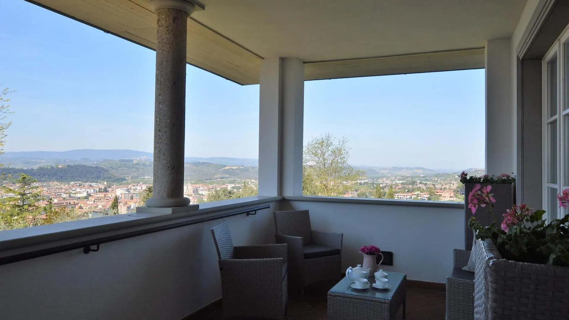 La Casa Di Chloe Apartment Poggibonsi Italy