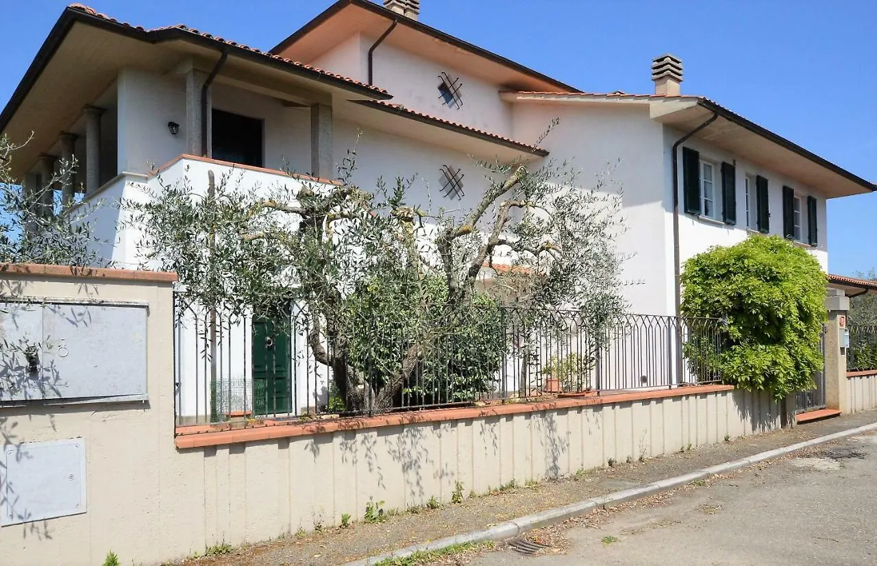 La Casa Di Chloe Apartment Poggibonsi Italy
