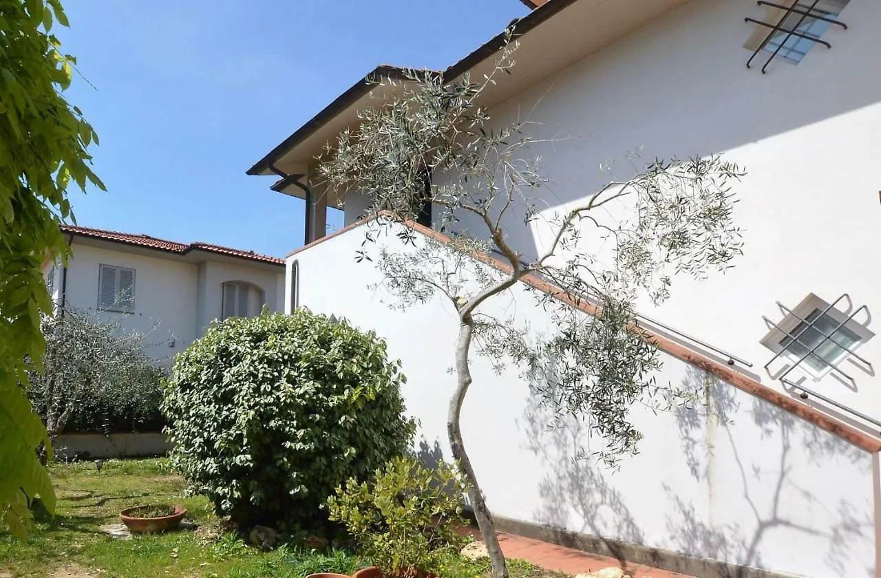 La Casa Di Chloe Apartment Poggibonsi 0*,  Italy